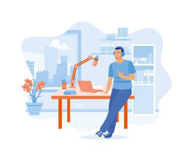 İçerik üreticileri şovlarını ev stüdyolarında profesyonel mikrofonlar ve dizüstü bilgisayarlarla yapıyorlar. İçerik Yaratıcı konsepti. Düz vektör illüstrasyonu.