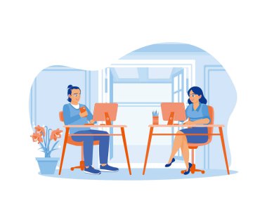 Yaratıcı müdürün ofiste resmi iş kıyafetleri içinde iki partneri var. Bir adam cep telefonunu sağ elinde tutuyor. Bir grup insan dizüstü bilgisayarlarıyla masalarında oturuyor. düz vektör modern illüstrasyon