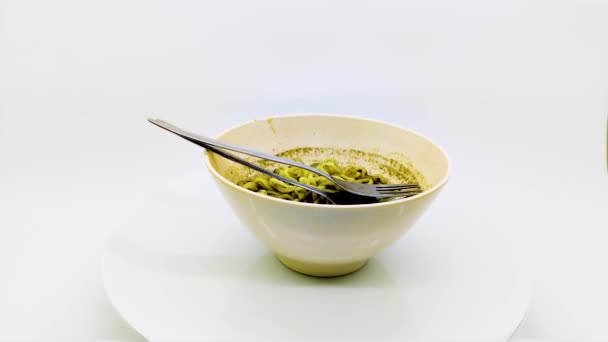 Spinning Display Rotating Bowl Rawon Flavored Instant Noodles Black Sauce — Stock Video