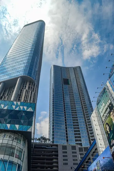 Mimari arkaplan inşaatı, bina görünümü formu aşağı doğru, Endonezya, 2 Mart 2024.