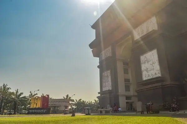 stock image The Simpang Lima Gumul monument in Kediri. captured on a clear day. This iconic architectural landmark is a popular tourist attraction and a symbol of the city, Indonesia, 27 July 2024.