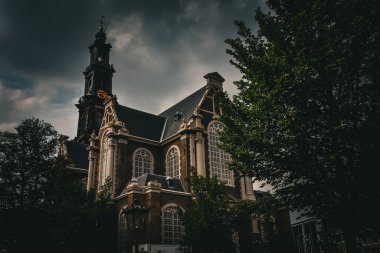 Amsterdam Karanlık Atmosferde