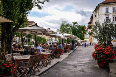 Ljubljana 'nın Çiçek ve Kafeleri Eski Şehir - Slovenya