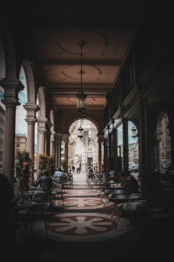 Zürih, İsviçre 'deki Galeriler ve Kafeler