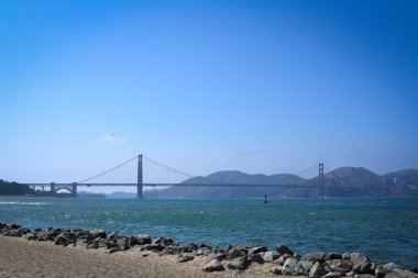 Crissy Field Sahili 'nden Golden Gate Köprüsü - San Francisco, California