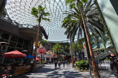 Universal CityWalk Hollywood Central Plaza Bir Yaz Günü - Los Angeles, Kaliforniya