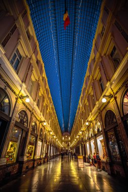 Aydınlanmış Galeriler Gece Görüşü Saint-Hubert - Brüksel, Belçika