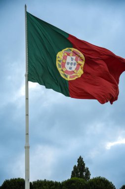 Eduardo VII Park Bakış Açısı 'nda Görkemli Portekiz Bayrağı - Lizbon, Portekiz