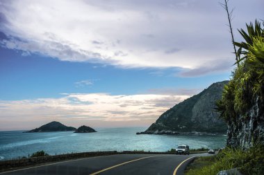 Estrada do Pontal 'dan Brezilya, Rio de Janeiro' ya giden güzel Okyanus Manzarası
