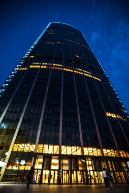 Montparnasse Turu Gece Aydınlandı - Paris, Fransa