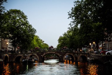 Amsterdam, Hollanda 'da Romantik Kanal Görüşleri