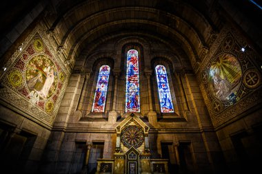 Sacre-Coeur 'da sunak ve Dini Başyapıtlar - Paris, Fransa