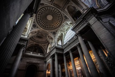 Majestic Dome ve Pantheon Sütunları - Paris, Fransa