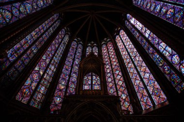 Saint-Chapelle 'in Görkemli Lekeli Pencereleri - Paris, Fransa