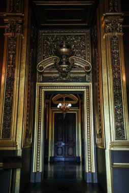 Palais Garnier 'in Doğu Sekizgen Salonu' ndaki Süslü Kapı Yolu - Paris, Fransa