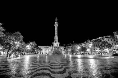 Praa do Rossio 'yu Portekiz Pavyonu ile aydınlatmak - Lizbon, Portekiz