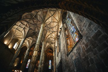 Jeronimos Manastırı 'ndaki Düşük Açılı Tavan Görünümü - Lizbon, Portekiz