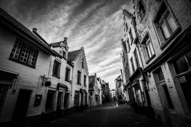 Bruges, Belçika 'daki Siyah ve Beyaz Tarihi Sokak