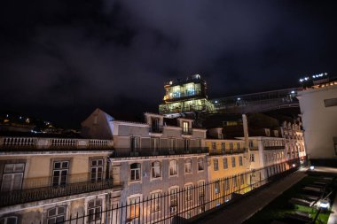 Santa Justa Asansörü ve Pombaline Mimarisi - Lizbon, Portekiz