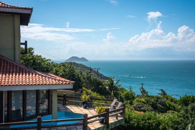 Buzios, Brezilya 'da Denize Bakan Yüzme Havuzu Teraslı Sahilsel Mülkiyet