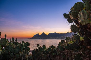 Pedra do Arpoador 'dan Sunset Over Ipanema Beach - Rio de Janeiro, Brezilya