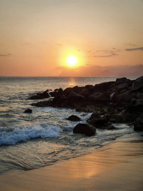 Itaipu Sahili 'nde Gün Batımı, Niteroi, Brezilya