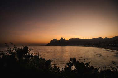 Pedra do Arpoador, Rio de Janeiro 'dan dramatik gün batımı