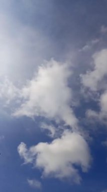 Gökyüzündeki bulutlar