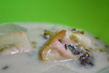 Çin çorbası, yakın çekim.