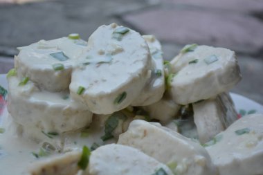 Geleneksel sütlü Thai tatlısı.