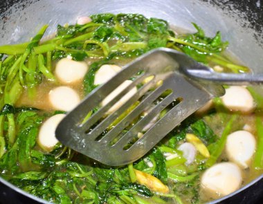 Tavada kızarmış yumurta.