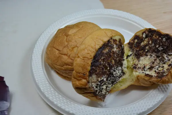 Çikolatalı pasta, çikolatalı krema.