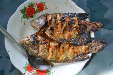 Izgara balık, yakın görüş.