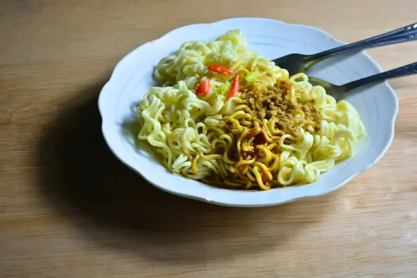 Sebze ve et ile şehriye