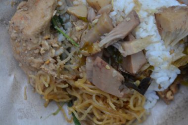 thai food, fried rice with chicken