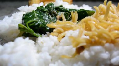 pirinç ve yosun ile pilav