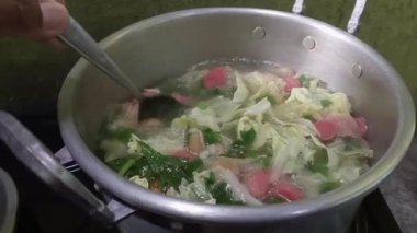 Tayland yemeği tencerede