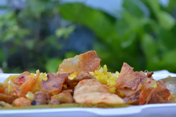 Körili kızarmış balık.