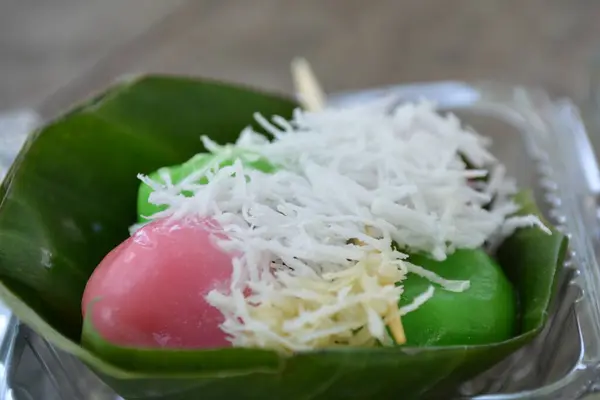 Hindistan cevizli dondurma.