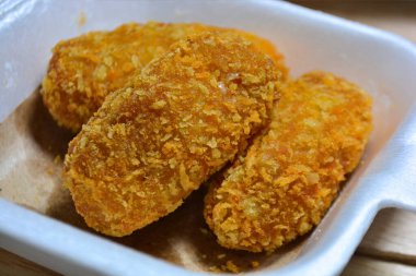 Tuzlu kızarmış balık.