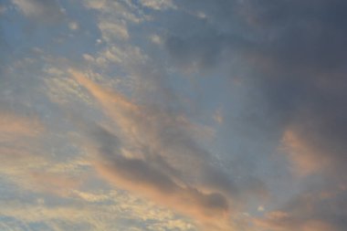 Arka planda güzel gün batımı