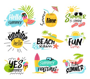 Yazlık etiketler, logolar, el çizimi etiketler ve yaz tatili için elementler, seyahat, sahil tatili, deniz, güneş. Vektör düz resimleme.