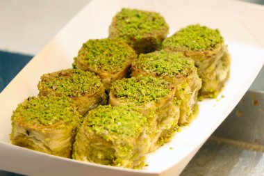 Türk otantik tatlı pistası satılık bir dükkanda aromalı.