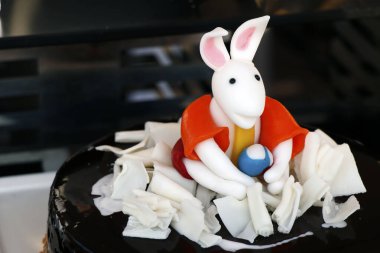 Marzipan sanat tavşanı veya tavşan pastası tatlısı, Paskalya spesiyali.