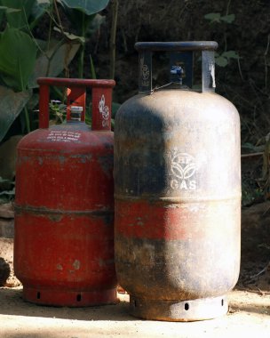 Kochi, Kerala, Hindistan - 22 Şubat 2021 sıvı petrol gazı (LPG) ev kullanımı için saklandı