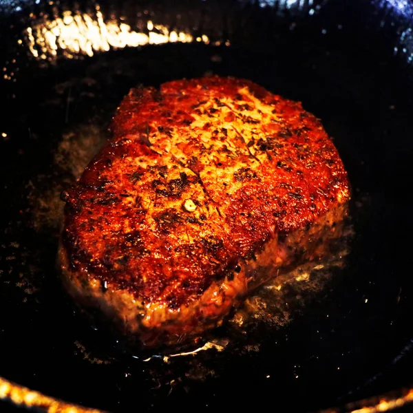 Steak Filet Bœuf Angus Américain Sur Une Plaque Chauffante — Photo