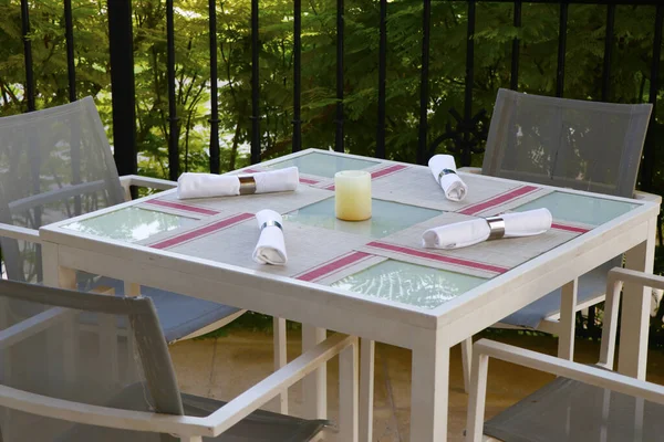 Table Manger Installée Terrasse Ouverte Avec Belle Vue Sur Nature — Photo