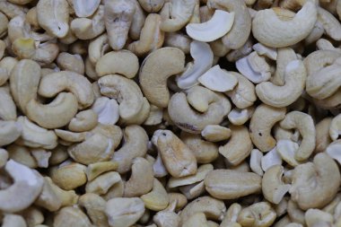 Kaju ağacı, kaju tohumu ve kaju elması üreten tropikal bir yemyeşil ağaçtır.