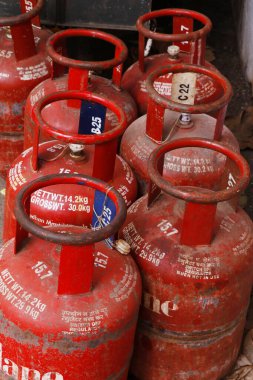 Kochi, Kerala, Hindistan - 17 Şubat 2021 sıvı petrol gazı (LPG) ev kullanımı için saklandı