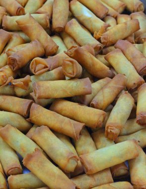 Arap usulü kızarmış peynirli börek.